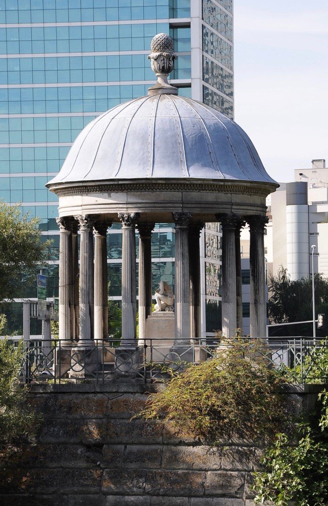 Neuilly temple amour.jpg