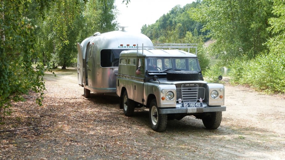 Airstream et serie 109.jpg