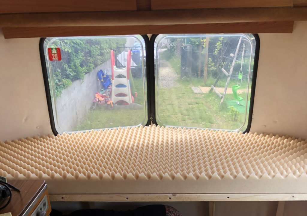 Mise en place des matelas.