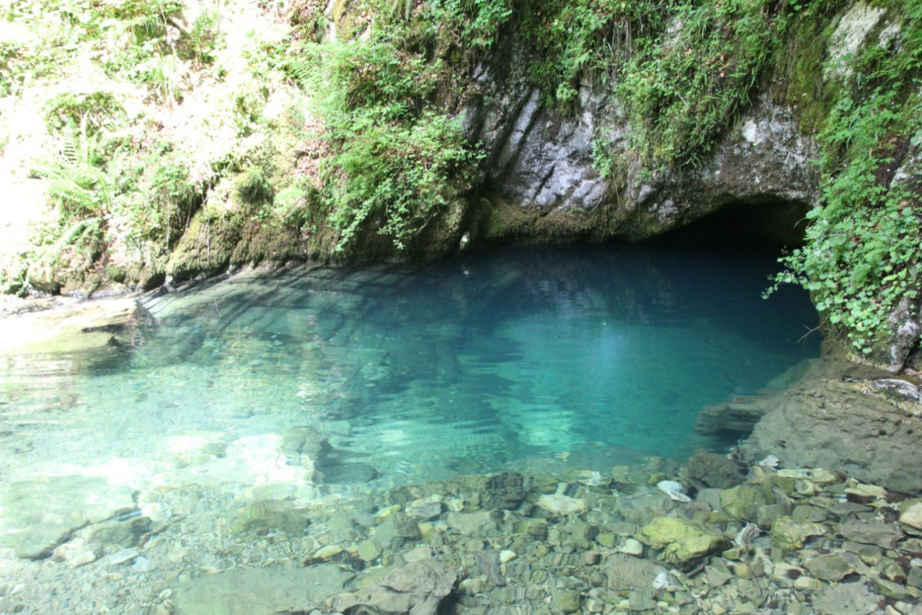 La source bleue.