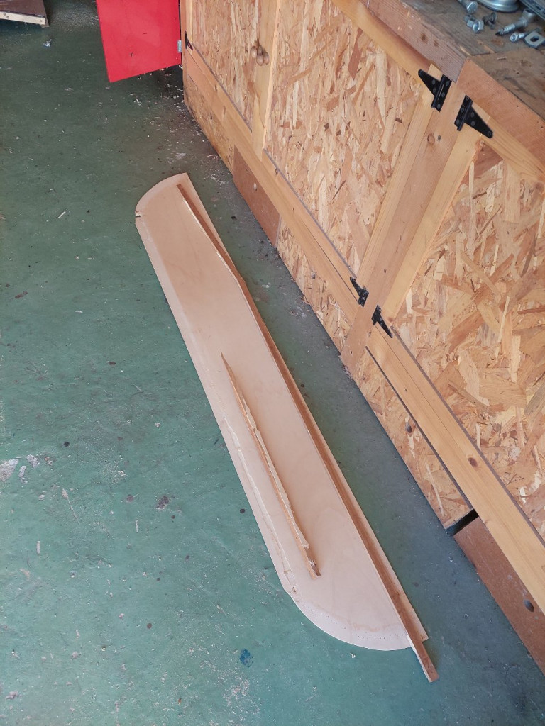 Banquette du fond sous la fentre arriére